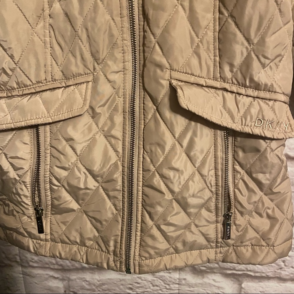 DKNY Beige/Tan Quilted Women's Jacket Size XS - Picture 2 of 4